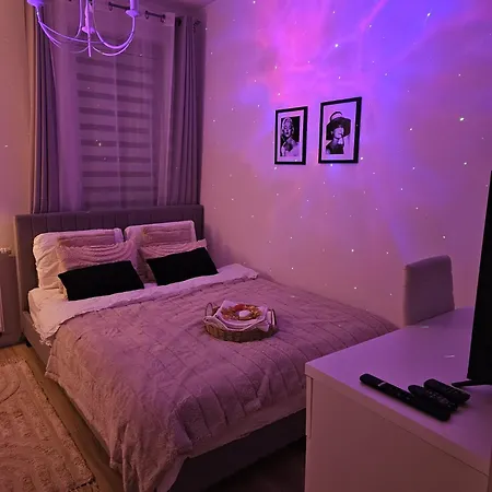 2 Bed In *